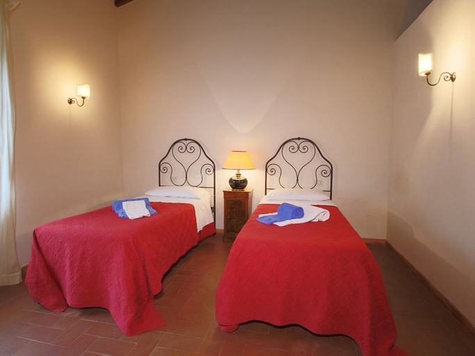 Bedroom 3, Expensive Villa With Tennis Court in Sinalunga, Siena