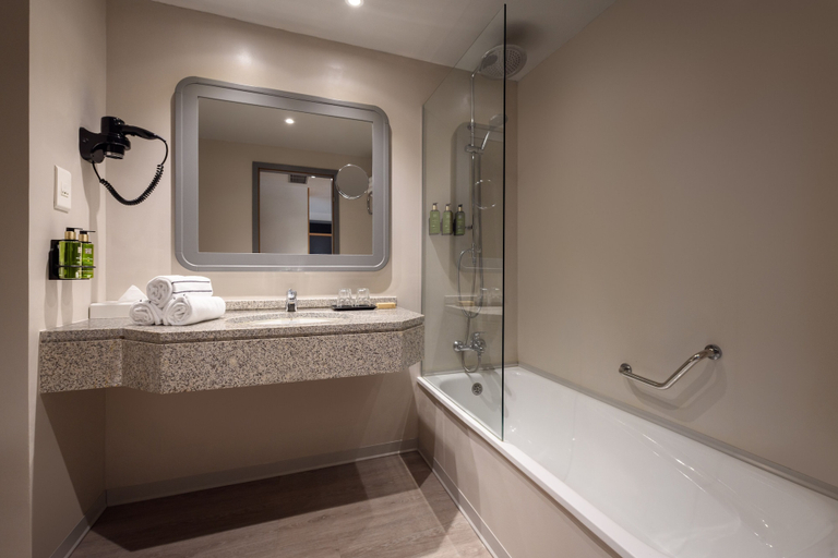 Bathroom 4, Melia Castelo Branco, Castelo Branco