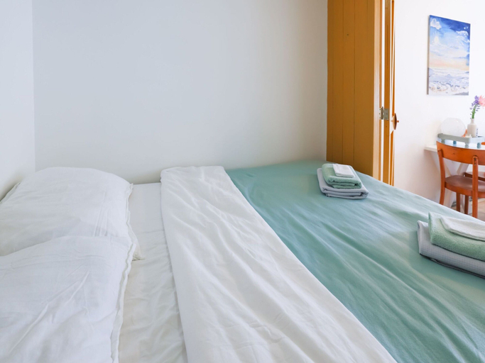 Bedroom 5, Vibrant Apartment in Baflo by Op de Roemte, Winsum