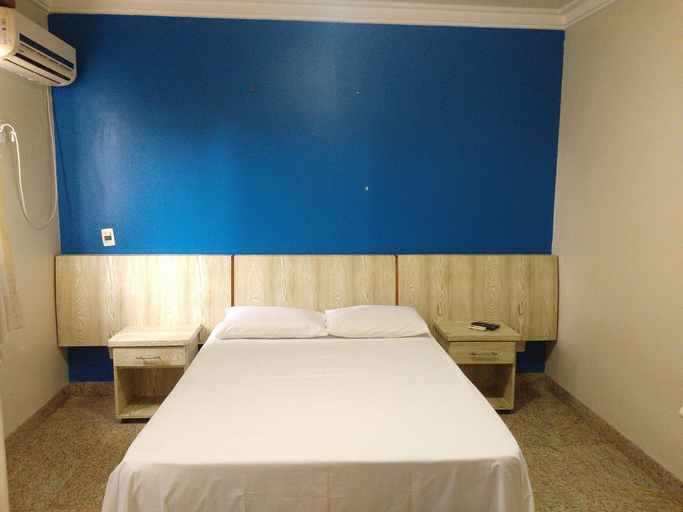 Bedroom 2, Crystal Plaza Hotel Marista, Goiania