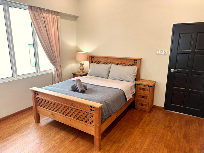 Bedroom 8