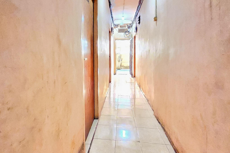 Public Area, Kartini Populer Guest House RedPartner, Central Jakarta