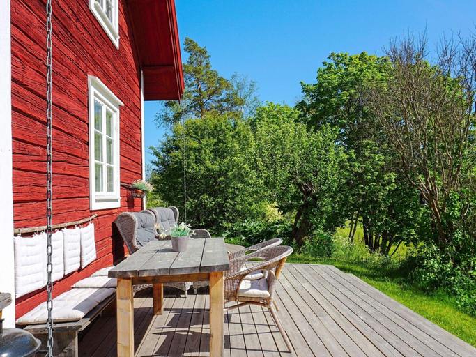 Others 4, 5 Person Holiday Home in Mellosa, Flen