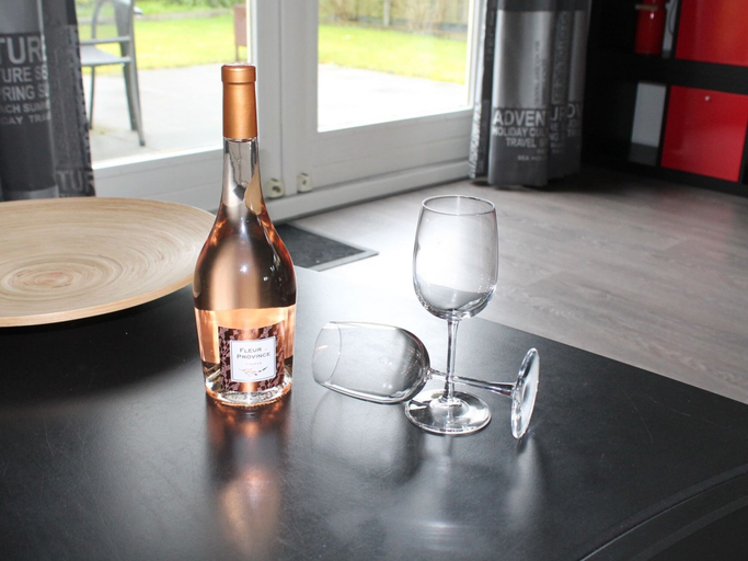 Food & Drinks 4, Nice Holiday Home With Washing Machine, in a Holiday Park 200m. From the Beach, Kapelle