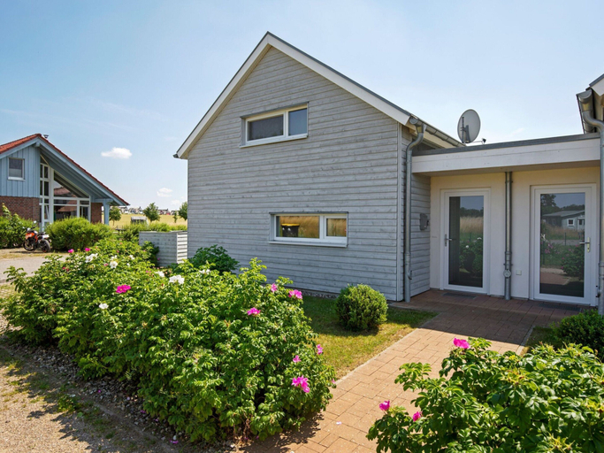 Others 2, Charming Holiday Home in Zierow Near Seabeach, Nordwestmecklenburg