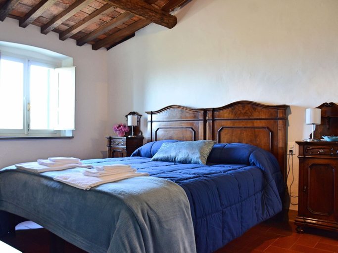 Bedroom 2, Simplistic Holiday Home in Pistoia With Terrace & Garden, Pistoia