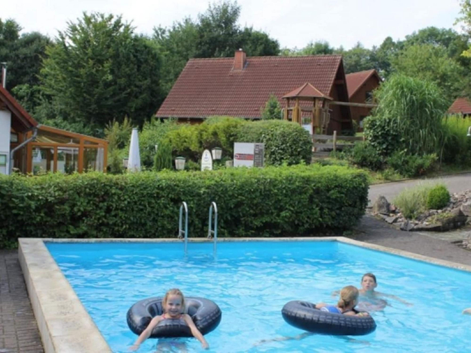 Pool 3, Comfortable Holiday Home With 2 Bathrooms, in the Bruchttal, Höxter
