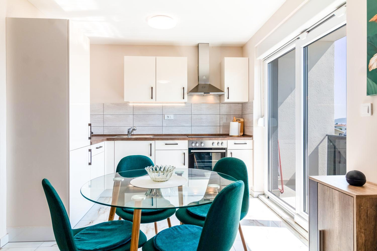 Others 5, Apartmani Nela, Kaštela