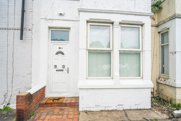Exterior view 4, Majestic Inn Liverpool, Sefton