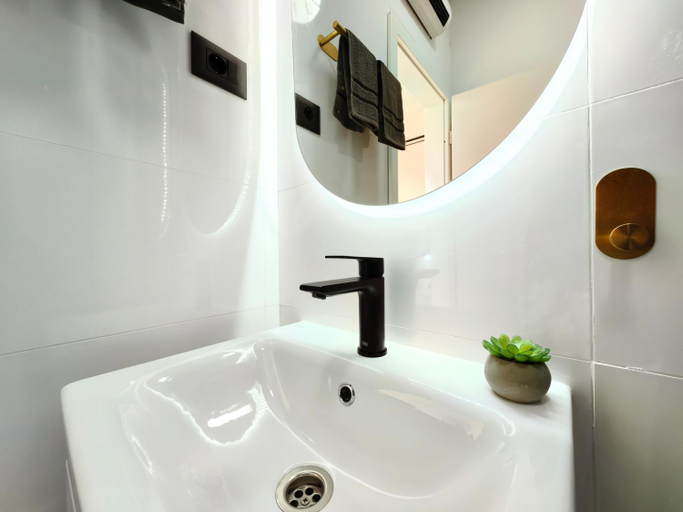Bathroom 4, Studio & rooms Fjok, Split