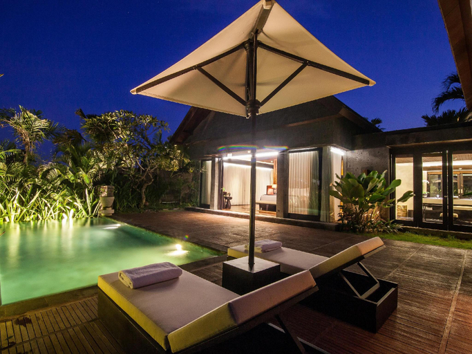 Swimming Pool 11