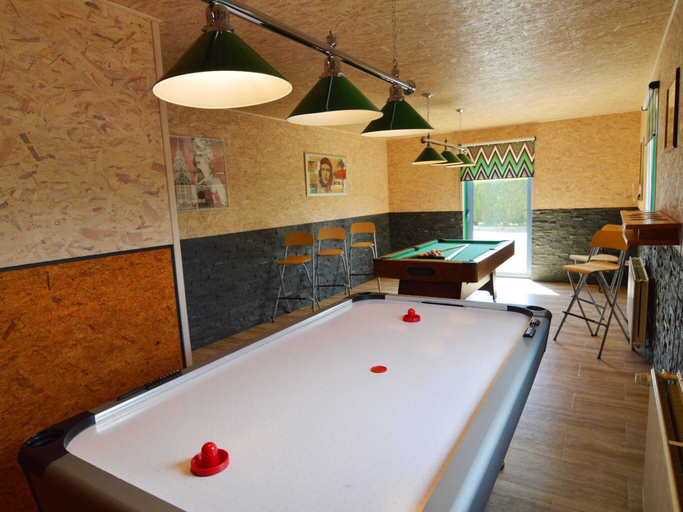 Game room 3, Delightful Villa in Sourbrodt With Swimming Pool, Terrace, Liège