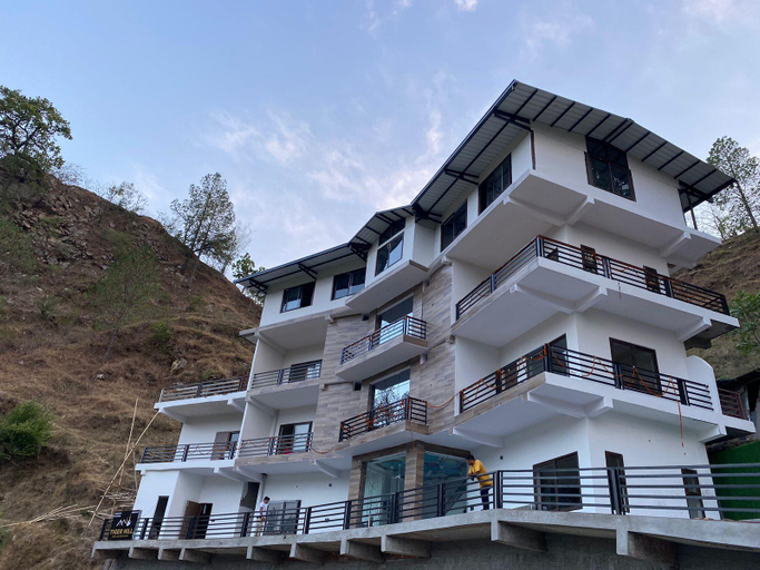 Others 3, Hotel Tiger Hill, Garhwal