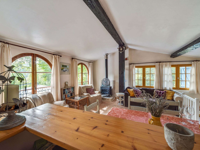 Living room 2, Pleasant Holiday Home in Touffailles With Sauna, Tarn-et-Garonne