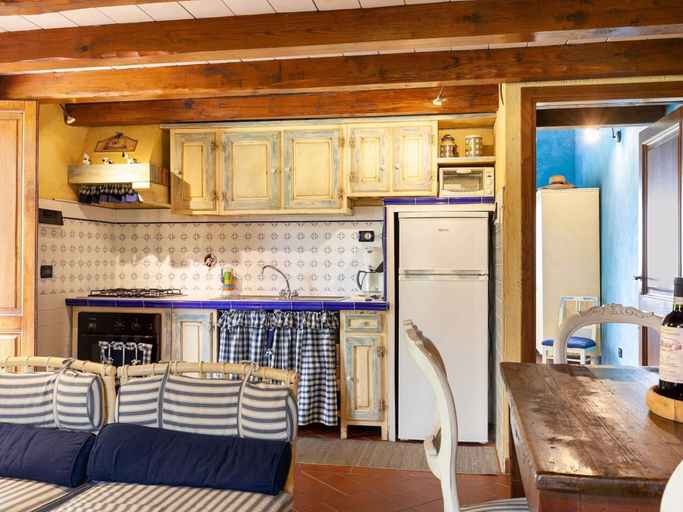 Private kitchen 5, Nice Apartment in Pian di Sco-campiglia With Sauna, Arezzo