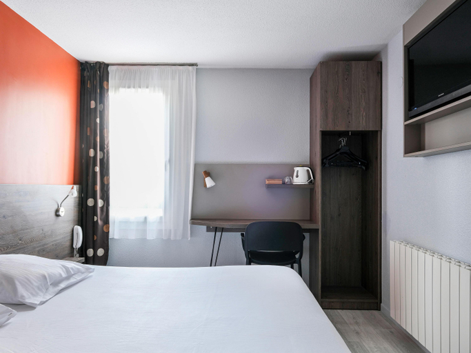 Bedroom 2, Greet Hotel Massieux Lyon Nord, Ain