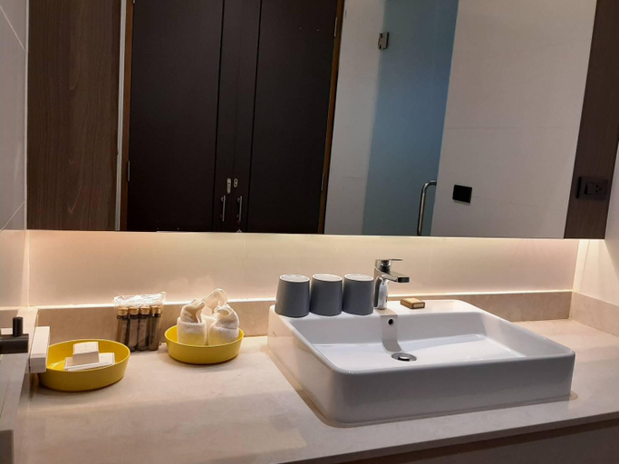 Bathroom 15