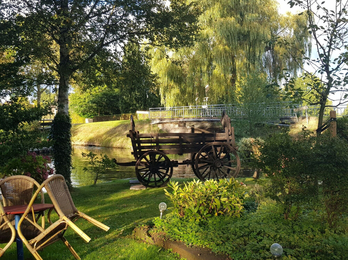 Others 5, Attractive Farmhouse in Giethoorn With Garden, Steenwijkerland