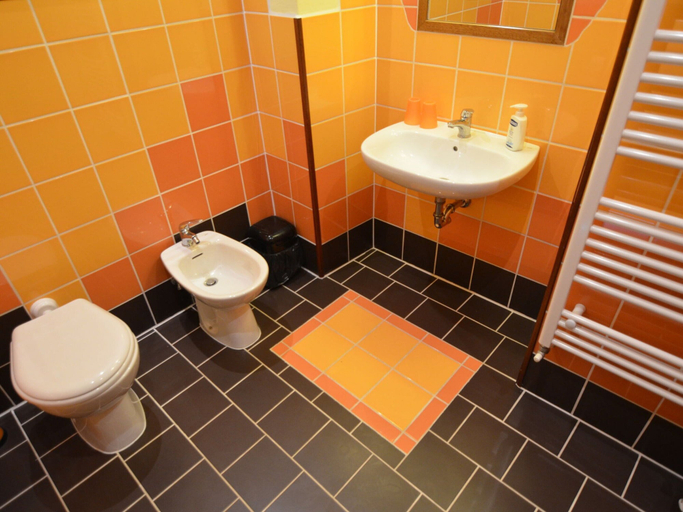 Bathroom 4, Tasteful Apartment in Pergola With Terrace, Pesaro E Urbino