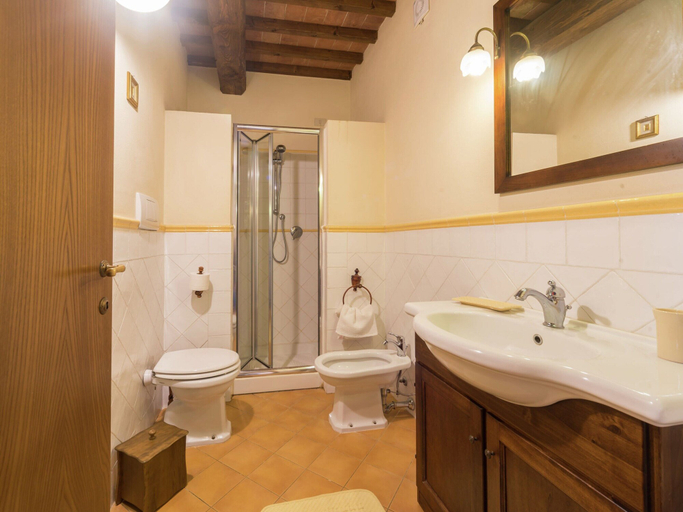 Bathroom 4, Holiday Home With Swimming Pool With Bubble Bath and Children's Pool, Florence