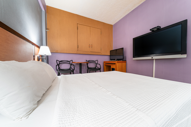 Bedroom 2, Oryu Bon Motel, Guro