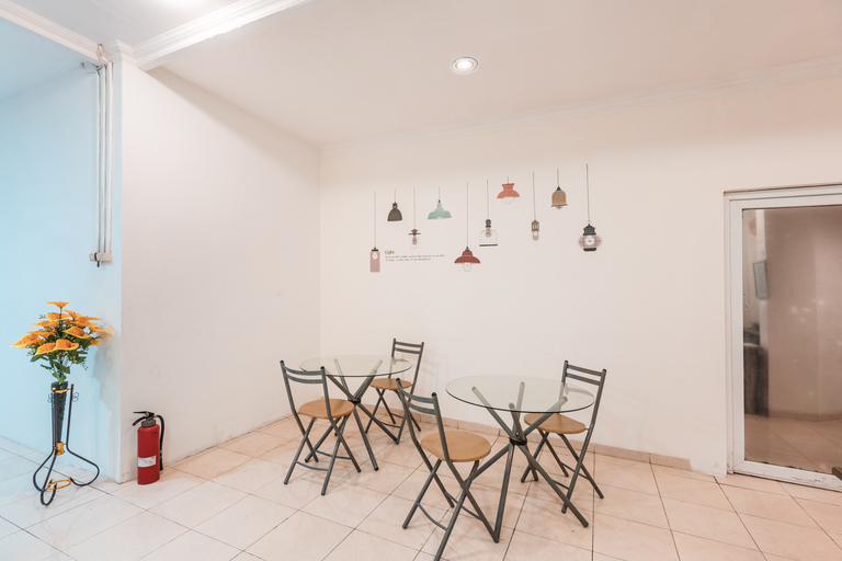 Others 5, Hotel O Eden Guest House, Depok