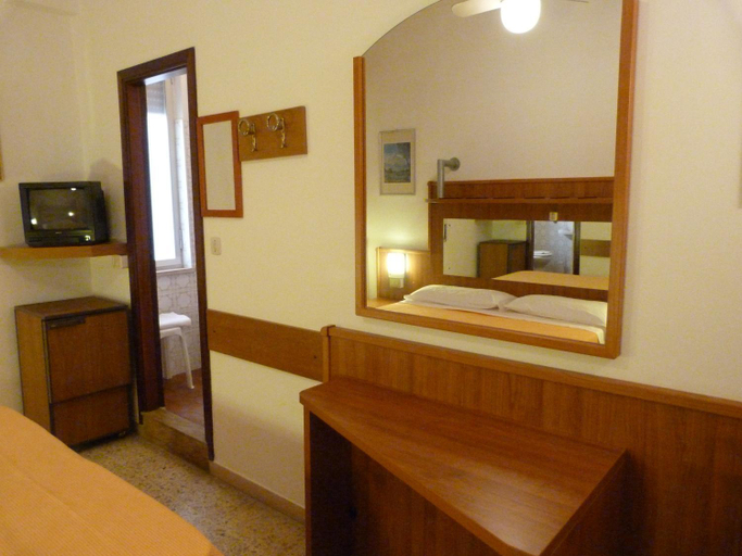 Bedroom 2, Hotel Bologna, Ascoli Piceno