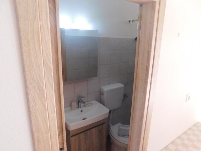 Bathroom 3, BollasStudios, Peloponnese