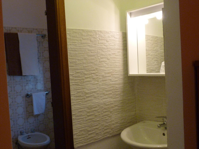 Bathroom, Hotel Bologna, Ascoli Piceno