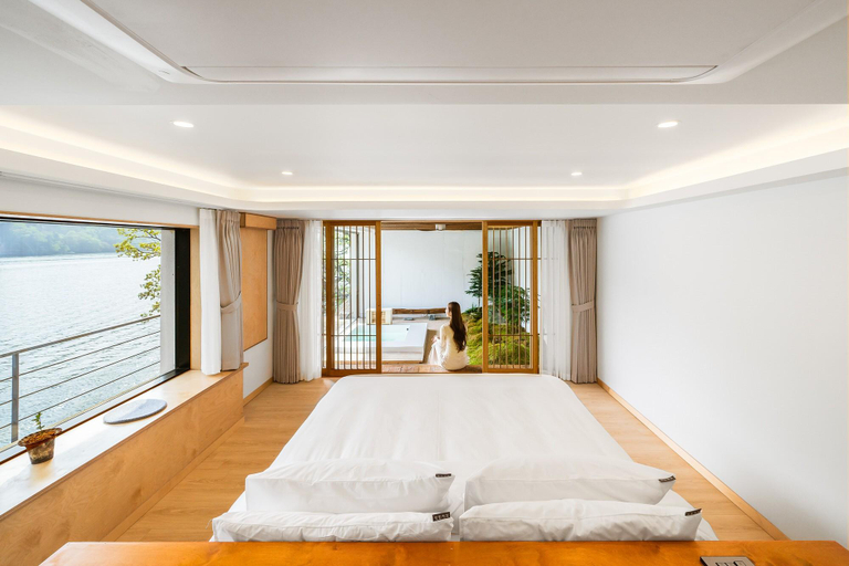 Bedroom 2, Gapyeong Private Pool Villa Jeonghwa Yeogak, Gapyeong