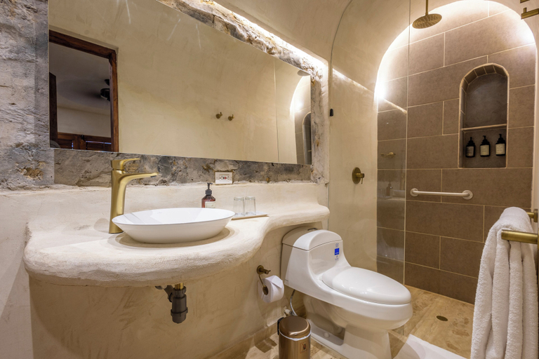 Bathroom 3, Casa Fernández Cartagena, Cartagena de Indias