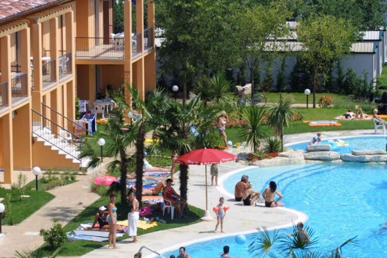 Pool 5, Bungalow in the Bella Italia Holiday Park, Verona