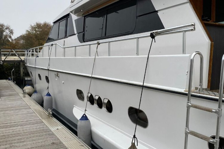 Exterior 2, Luxury Yacht in La Rochelle With a Terrace, Charente-Maritime