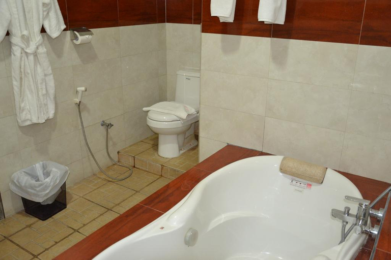 Bathroom 7