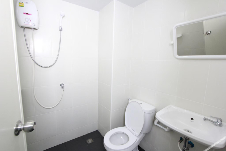 Bathroom 3, Matasiri Residence, Pak Kret