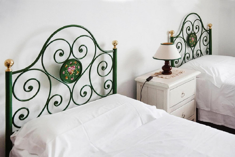 Room 2, Borgo Collelungo, Apartments in Montaione, Florence
