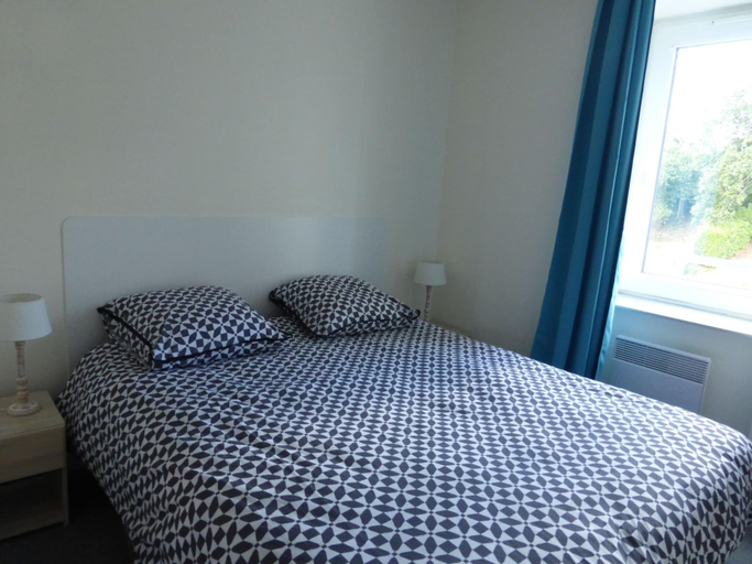 Room 5, Apartment Near the Beach in Ploulec'h, Côtes-d'Armor