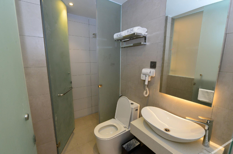 Bathroom 5, Rume, Kuching