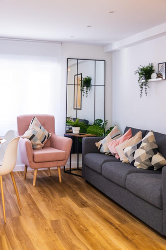 Others 3, Nuevo apartamento entre 2 playas con garaje, terraza, wifi, Asturias