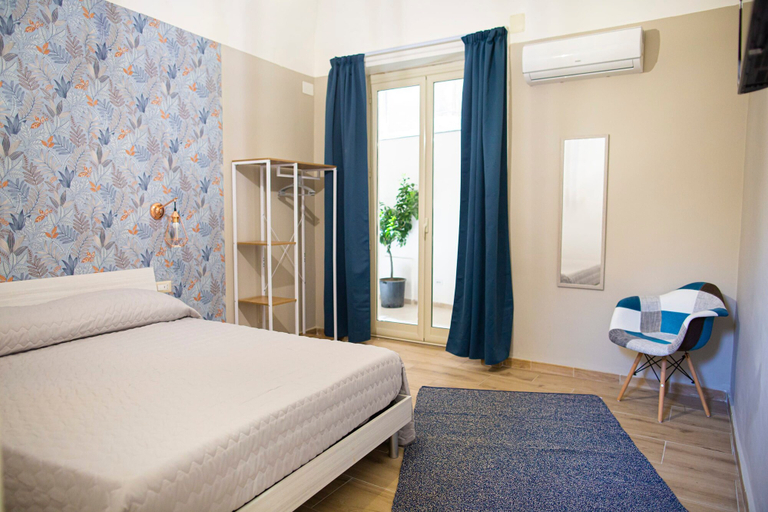 Bedroom 3, Charming Casa Tilia by the old Town, Catania