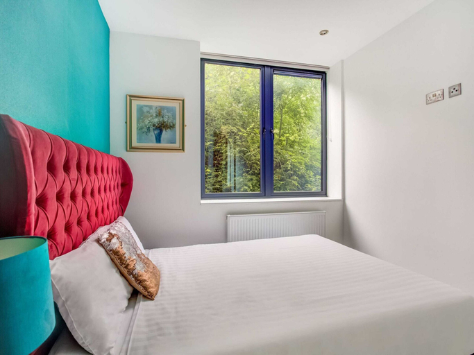Bedroom 3, Simplistic Apartment in Milton Keynes Near Willen Lake, Milton Keynes