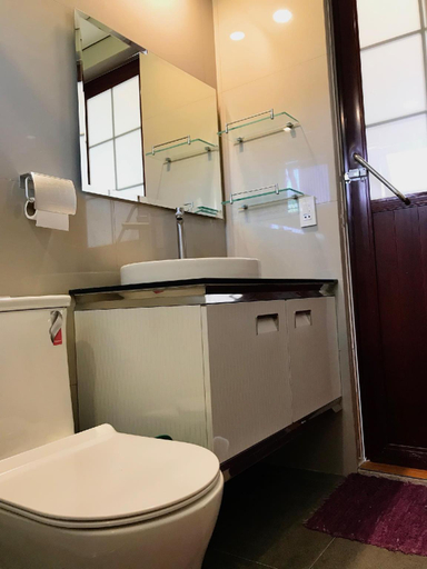 Bathroom 4