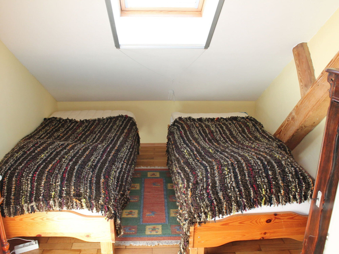 Room 5, Rustic-style Apartment in Buschenhagen With Garden, Vorpommern-Rügen