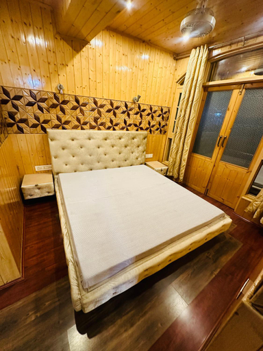 Bedroom 3, Adobe Homestay, Srinagar