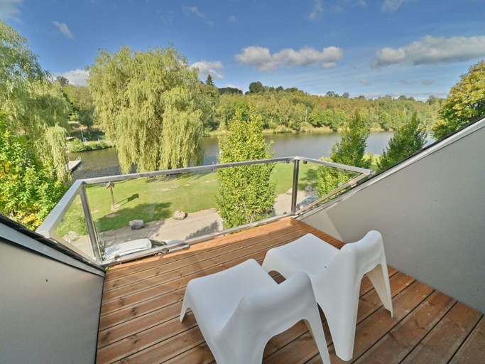 Balcony 5, Comfortable, Renovated House With a Microwave, Near Vielsalm, Luxembourg