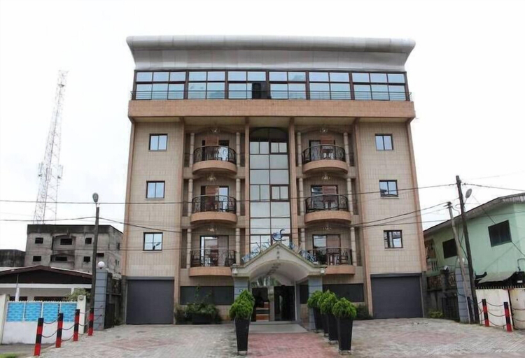 Exterior & Views, PARTICULAR DESTINY SUITES, Wouri