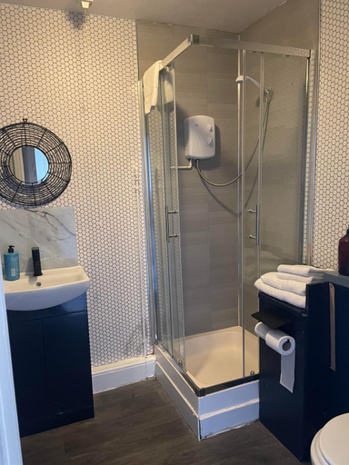 Others 2, The Crown Inn - Rooms, Bath and North East Somerset
