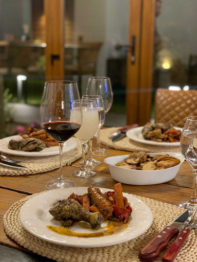 Food & Drinks, Apart Agua Escondida, Lacar