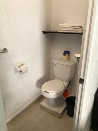 Bathroom 3, Finca de los Angeles, Miacatlán
