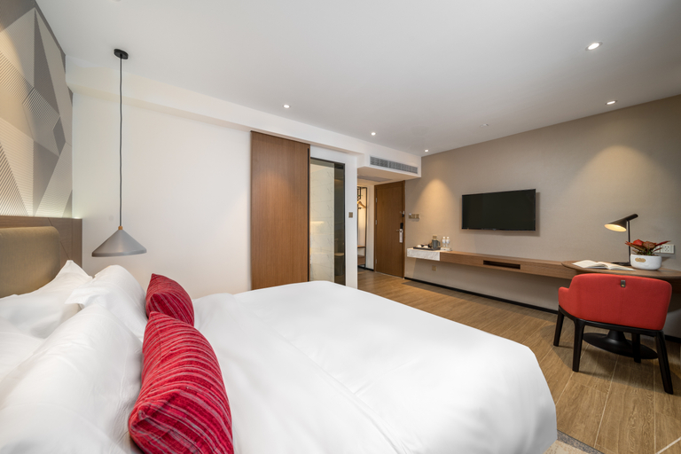 Bedroom 2, Borrman Hotel Guilin Two Rivers and Four Lakes Beiji Plaza, Guilin